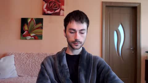 Tom online show from 09/27/25, 01:38