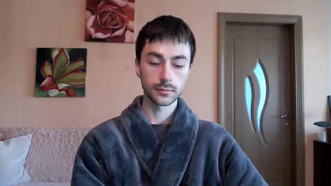 Tom online show from 10/08/25, 01:20