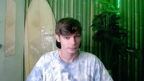 Snapshot of whiteboyinasia chatting on 09/29/25, 12:10 Christian online show from 09/29/25, 12:10