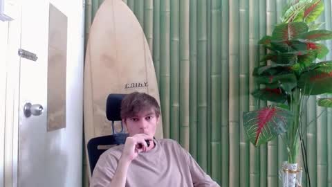 Snapshot of whiteboyinasia chatting on 10/16/25, 05:52 Christian online show from 10/16/25, 05:52