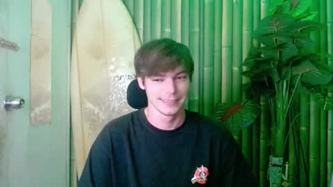 Snapshot of whiteboyinasia chatting on 10/23/25, 01:21 Christian online show from 10/23/25, 01:21