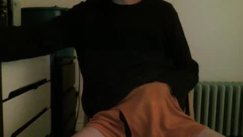 Snapshot of whiteboyslim21 chatting on 11/24/25, 07:19 whiteboyslim21 online show from 11/24/25, 07:19