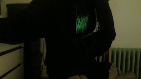 Snapshot of whiteboyslim21 chatting on 11/25/25, 04:12 whiteboyslim21 online show from 11/25/25, 04:12