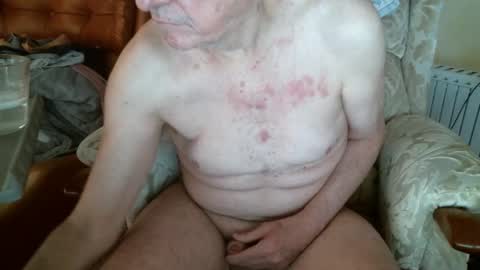 whitebriefs009 online show from 12/30/24, 11:04