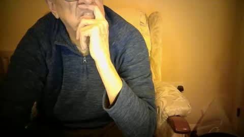 whitebriefs009 online show from 12/03/25, 04:27