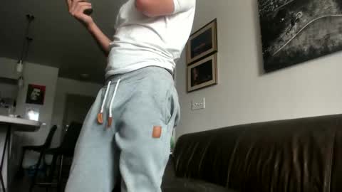just  str8 stud nut  1000 online show from 10/23/25, 05:12
