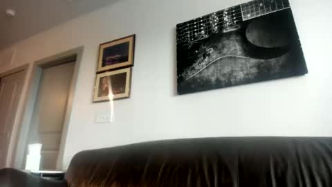 just  str8 stud nut  1000 online show from 12/17/25, 06:47