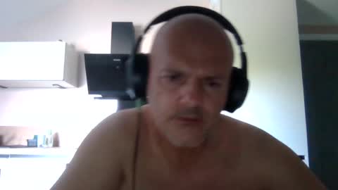 Snapshot of whiteeaglesrb chatting on 07/11/26, 03:04 whiteeaglesrb online show from 07/11/26, 03:04