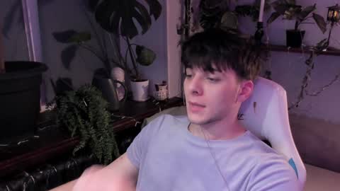 Gus online show from 12/08/24, 07:22