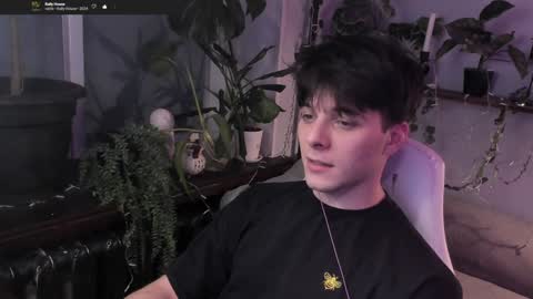 Gus online show from 12/23/24, 09:18