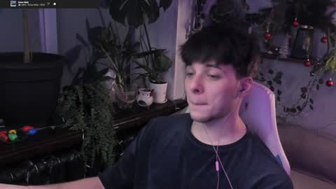 Gus online show from 12/28/24, 10:44