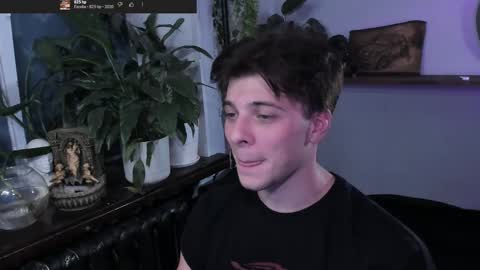 Gus online show from 10/06/25, 09:12