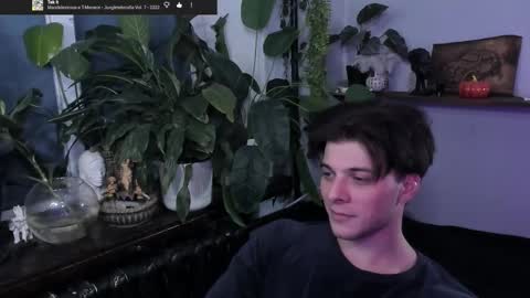 Gus online show from 11/12/25, 09:25