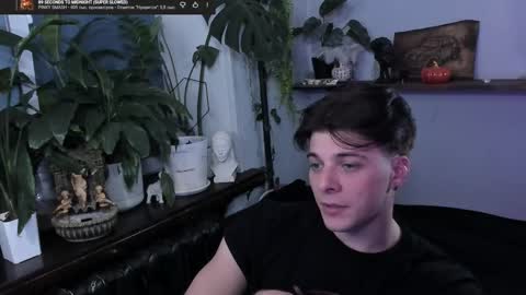 Gus online show from 11/21/25, 09:24