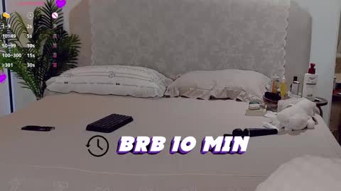 whitehelenn online show from 02/09/26, 06:12