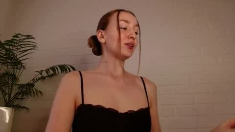 Snapshot of whiteprincessluna chatting on 05/28/26, 12:35 You wont find me here on Saturdays and Sundays online show from 05/28/26, 12:35
