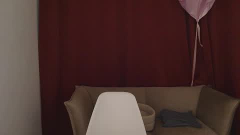 White Queen online show from 03/03/25, 05:39