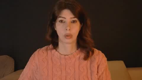 White Queen online show from 01/18/26, 03:49