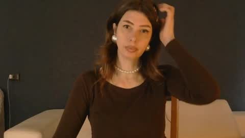 White Queen online show from 04/22/26, 08:28