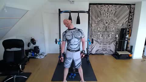 whiterabbit_86 online show from 11/28/25, 12:08