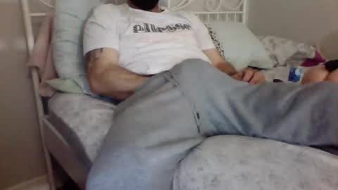 Snapshot of whitestellon chatting on 05/10/26, 02:33 Whitestallions Room online show from 05/10/26, 02:33
