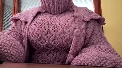 whitesweater online show from 12/18/24, 07:36