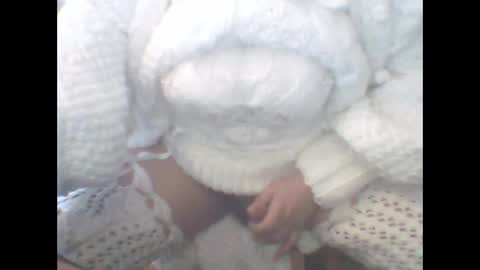 whitesweater online show from 03/06/25, 10:09