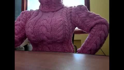 whitesweater online show from 09/19/25, 06:15