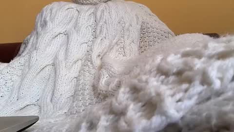 whitesweater online show from 03/18/26, 06:49