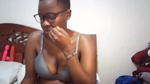 whitney_ly online show from 08/04/26, 06:27