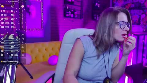 whitneypunnch online show from 11/13/25, 06:01