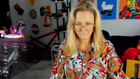Snapshot of whitneypunnch chatting on 05/11/26, 05:46 whitneypunnch online show from 05/11/26, 05:46