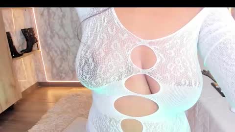 whitneyyfox online show from 03/26/26, 04:56