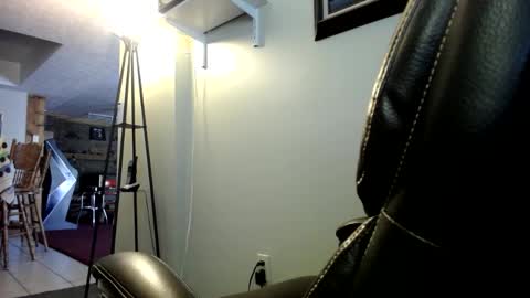 whofcares2 online show from 10/01/25, 04:02