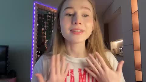 Alisa online show from 02/07/25, 07:07