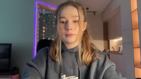 Alisa online show from 02/08/25, 06:54