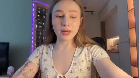 Alisa online show from 03/04/25, 09:51