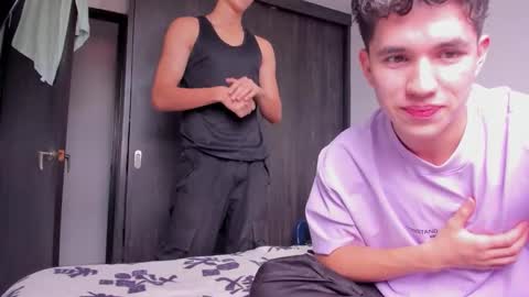 whos_he online show from 12/03/25, 04:38