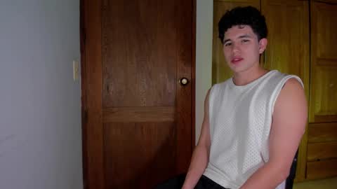 whos_he online show from 01/07/26, 11:29