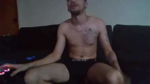 Snapshot of whosten0 chatting on 09/28/25, 12:38 whosten0 online show from 09/28/25, 12:38