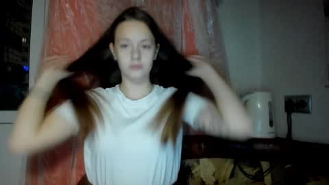 Snapshot of why_again_me chatting on 12/20/24, 11:16 Veronica online show from 12/20/24, 11:16