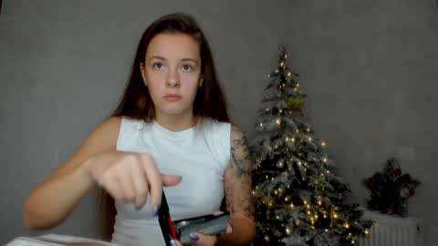 Snapshot of why_again_me chatting on 12/25/24, 04:43 Veronica online show from 12/25/24, 04:43