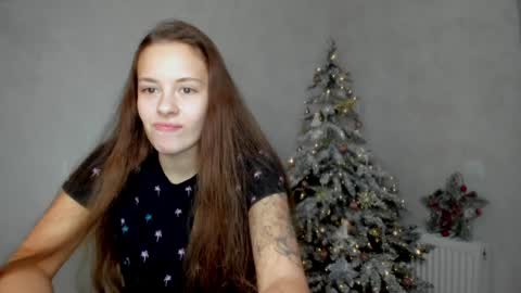 Snapshot of why_again_me chatting on 12/27/24, 09:54 Veronica online show from 12/27/24, 09:54