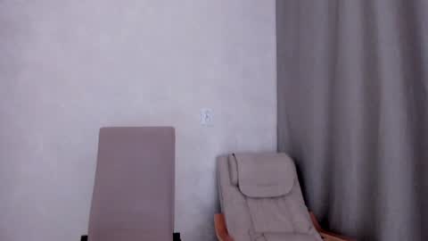 Snapshot of why_again_me chatting on 01/30/25, 05:39 Veronica online show from 01/30/25, 05:39