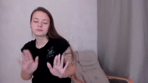 Snapshot of why_again_me chatting on 02/02/25, 05:48 Veronica online show from 02/02/25, 05:48