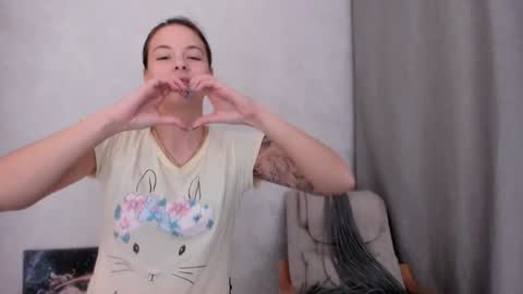 Snapshot of why_again_me chatting on 02/08/25, 05:50 Veronica online show from 02/08/25, 05:50