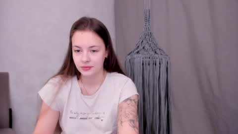 Snapshot of why_again_me chatting on 02/23/25, 06:23 Veronica online show from 02/23/25, 06:23