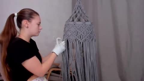 Snapshot of why_again_me chatting on 03/05/25, 09:26 Veronica online show from 03/05/25, 09:26