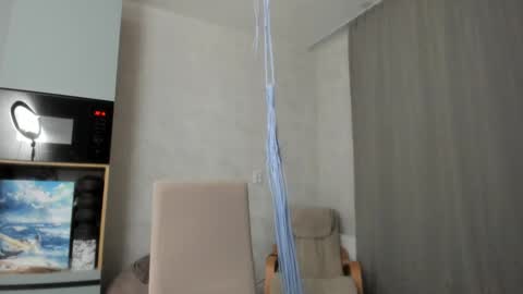 Snapshot of why_again_me chatting on 10/21/25, 07:14 Veronica online show from 10/21/25, 07:14