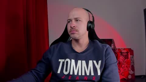 VI online show from 09/29/25, 04:01